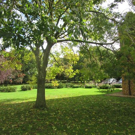Bed and Breakfast Weston Hill Farm Moreton Pinkney Экстерьер фото